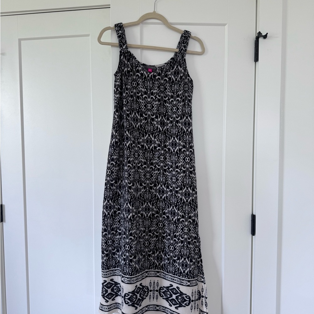 Vince Camuto Black and White Sleeveless Maxi Sundress